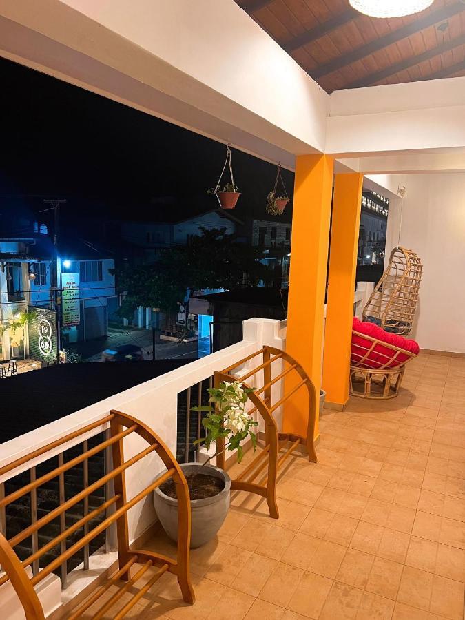 Hummus Hostel ฮิกคาดูวา ภายนอก รูปภาพ
