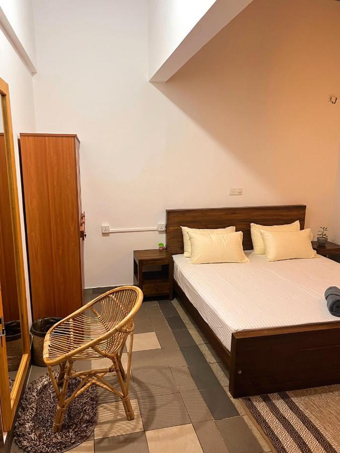 Hummus Hostel ฮิกคาดูวา ภายนอก รูปภาพ