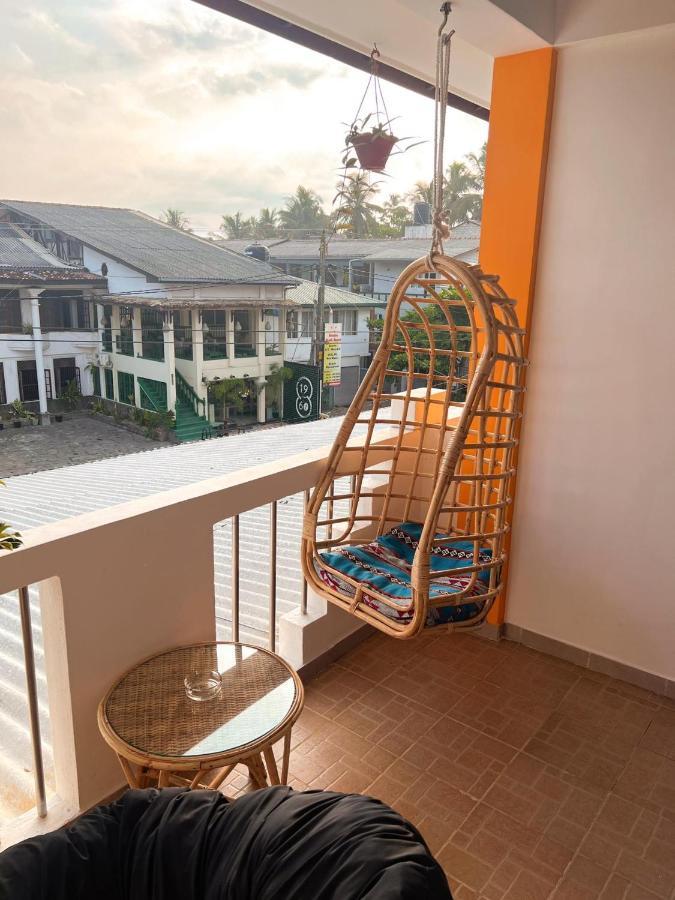 Hummus Hostel ฮิกคาดูวา ภายนอก รูปภาพ