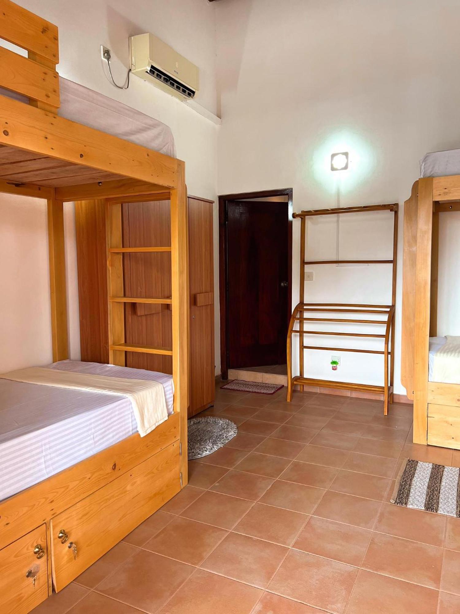 Hummus Hostel ฮิกคาดูวา ภายนอก รูปภาพ