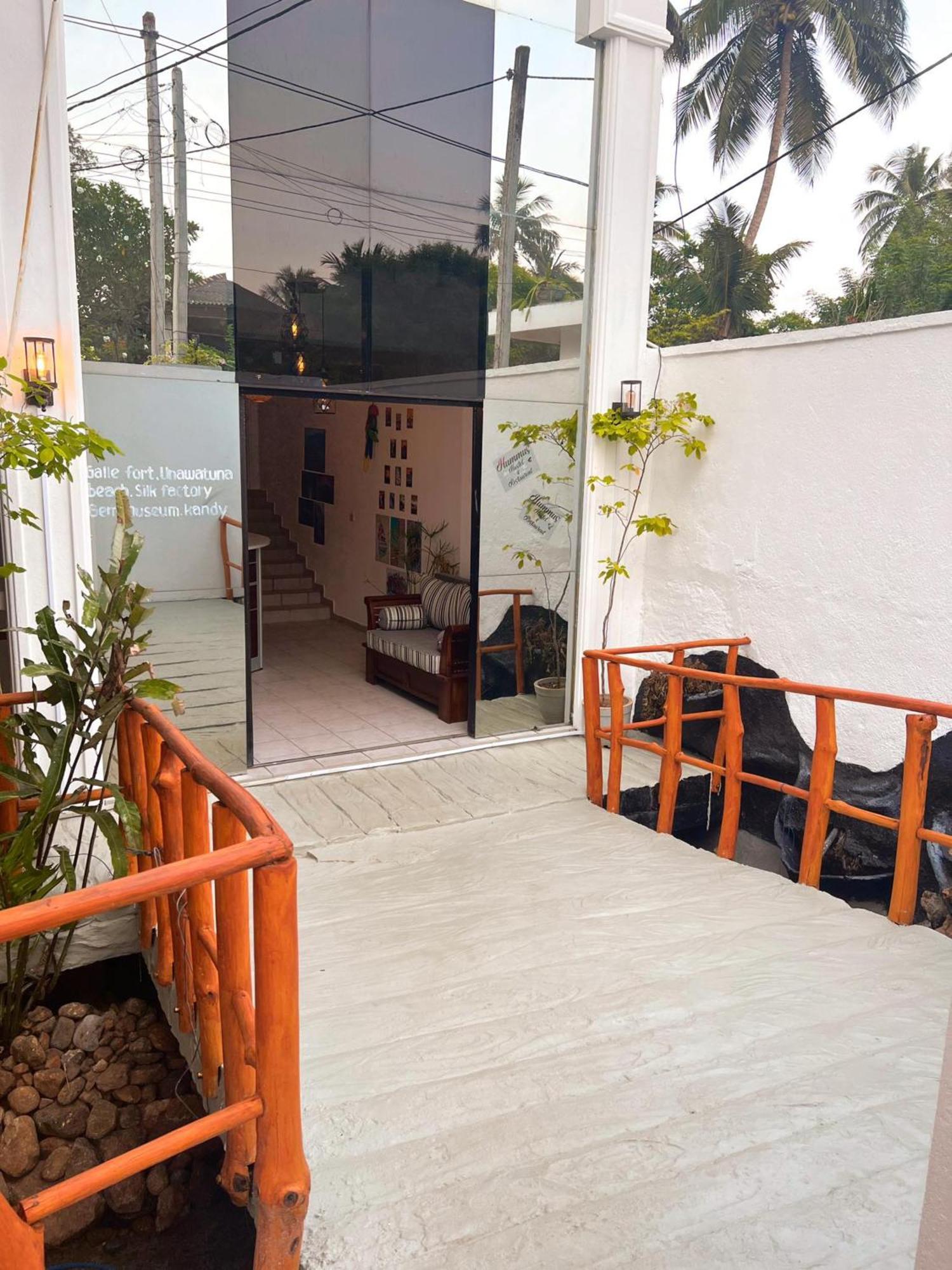 Hummus Hostel ฮิกคาดูวา ภายนอก รูปภาพ
