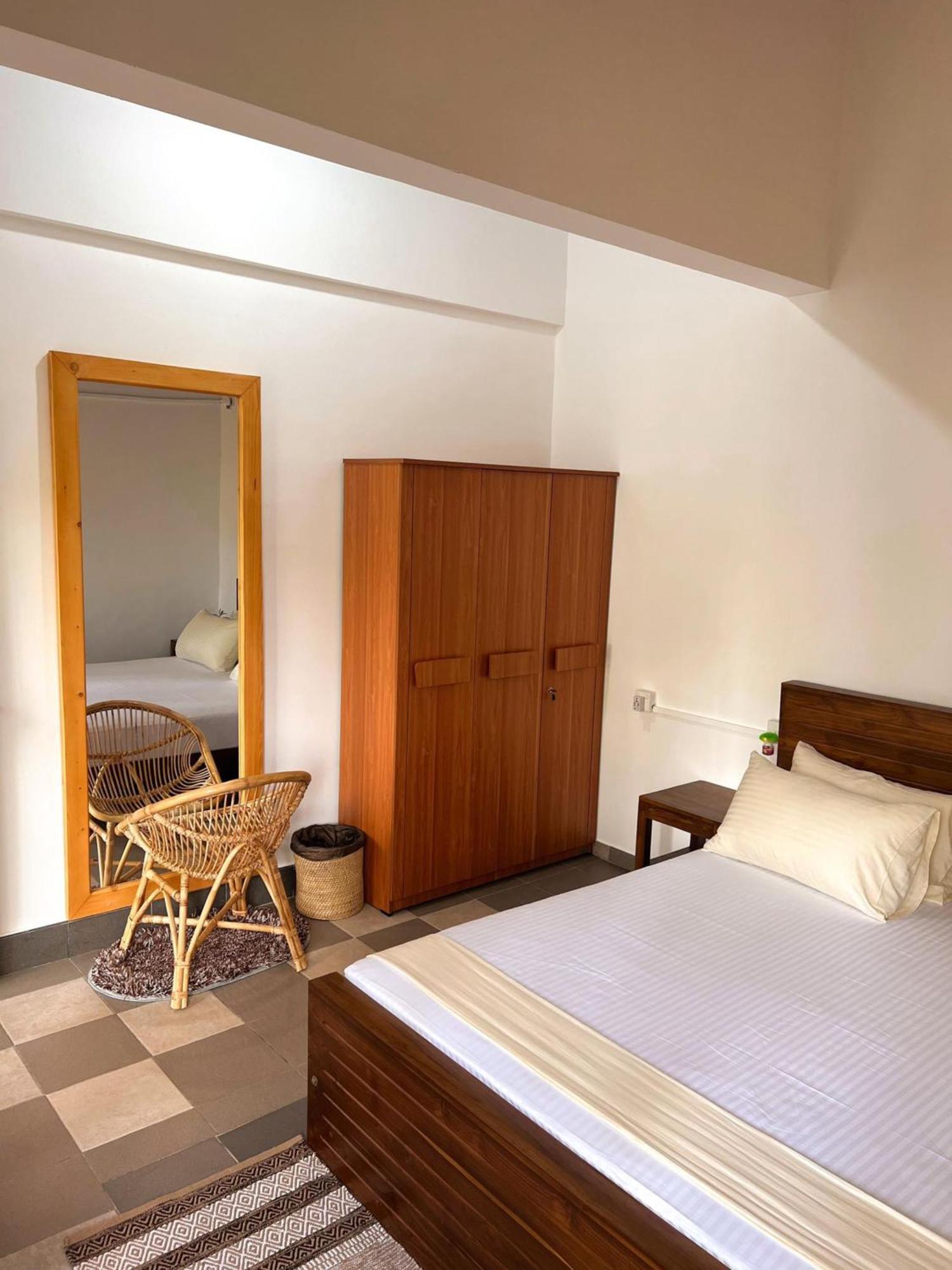 Hummus Hostel ฮิกคาดูวา ภายนอก รูปภาพ