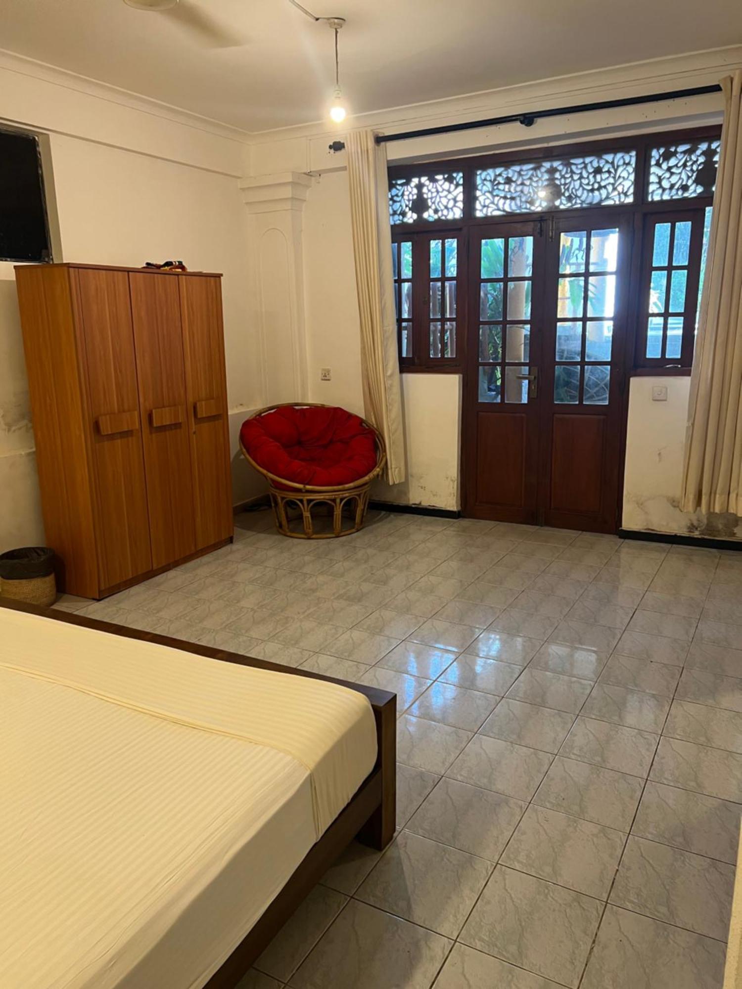 Hummus Hostel ฮิกคาดูวา ภายนอก รูปภาพ
