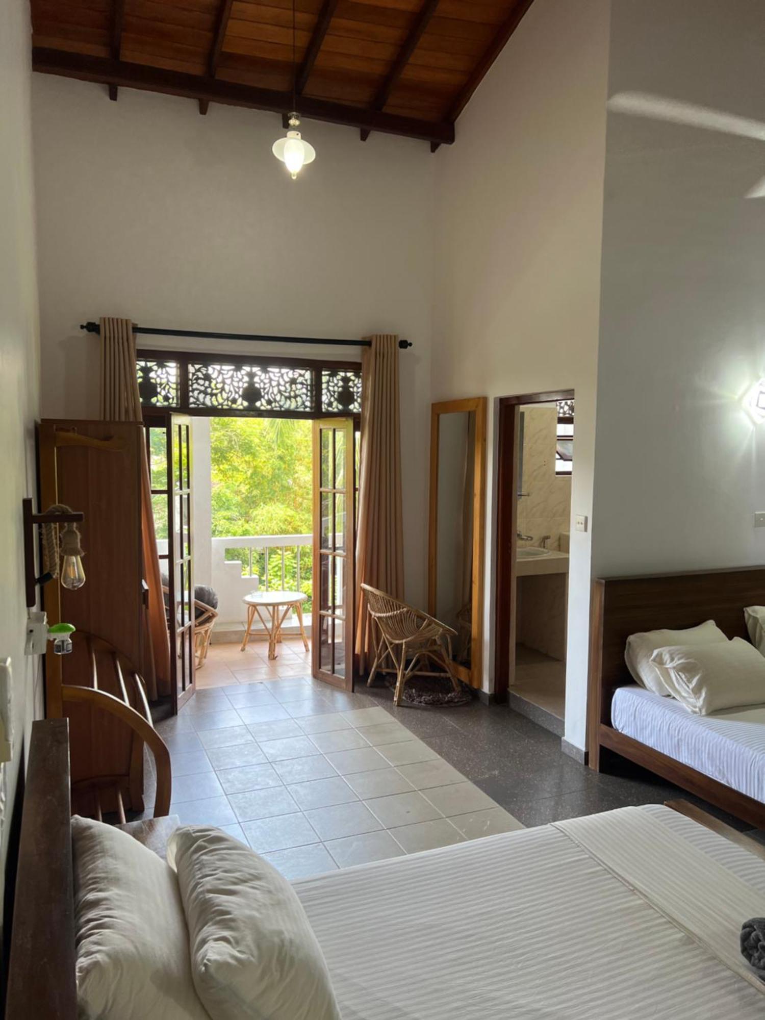 Hummus Hostel ฮิกคาดูวา ภายนอก รูปภาพ