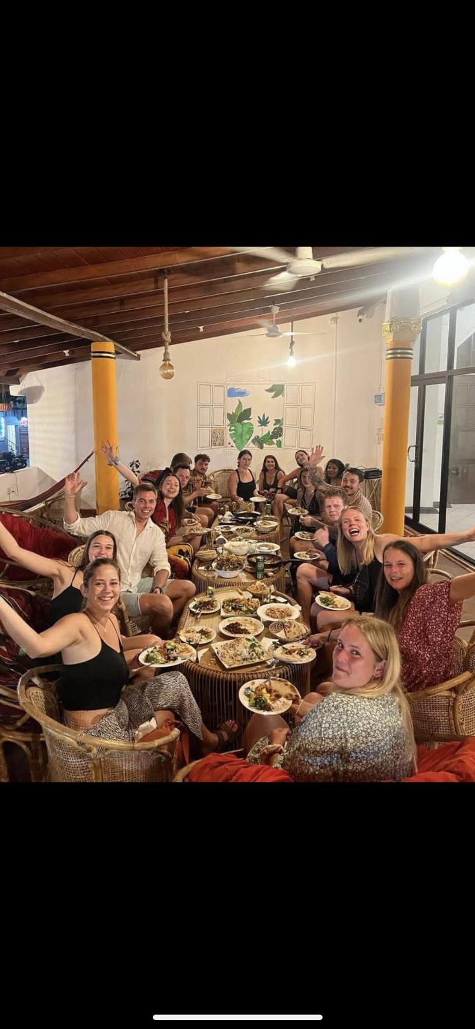 Hummus Hostel ฮิกคาดูวา ภายนอก รูปภาพ